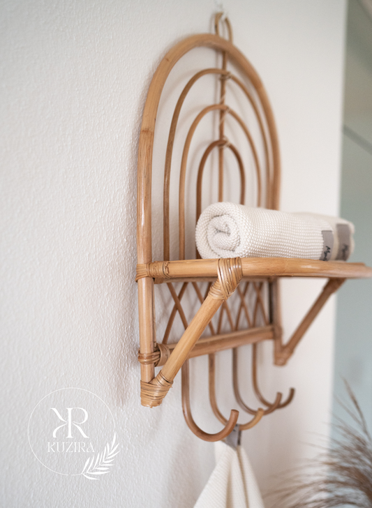 Regal aus Rattan mit Ablagefläche und Aufhängehaken - Der Freund zum Abhängen